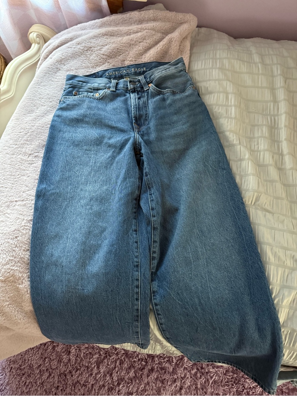 AE Menโs Ultra Baggy jeans 28x30